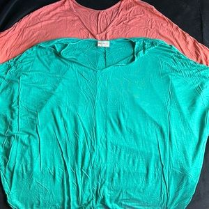 Bobbie Brooks Lot/2 Batwing style Tops